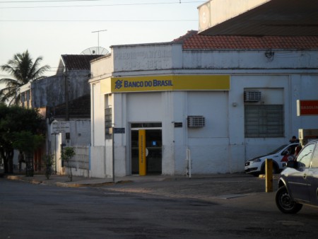 Este é o Banco que se encontra na cidade por Tamiris Dias